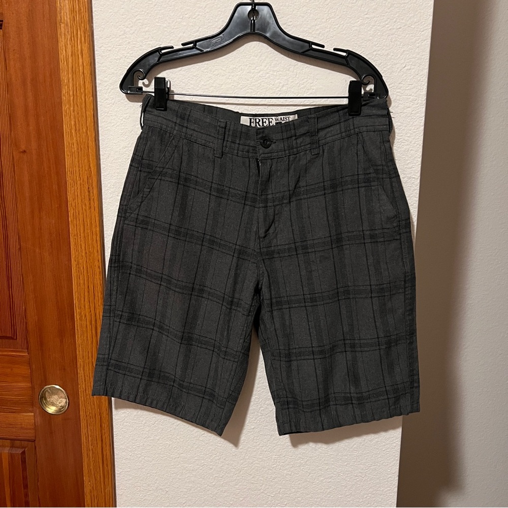 Free World Men’s Gray Plaid Shorts Size 30 Skater Casual Streetwear
